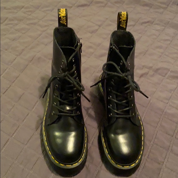 Dr. Martens Shoes - Dr.Martens black Jadon leather retro quad boot